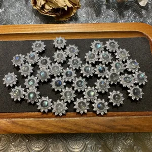 Bracelet de Perles en Pierre Naturelle et Cuivre Charme de Tournesol en Cristal Bijoux de Mode de Luxe Léger Cadeau pour Femmes
