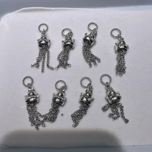 Ciondoli in lega di gatto portafortuna in argento tibet ingrosso, accessori per gioielli fai da te.