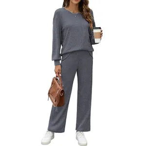 Ensemble de loungewear en tricot côtelé gris foncé haut à manches longues et pantalon large