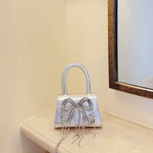 Französische Elegante Schleife Handtasche Mode Kette Strass Quaste Abendtasche PU Leder Kleine Quadratische Tasche Für Damen