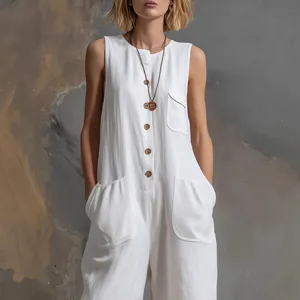 Combinaison decontractee blanche sans manches en lin et coton pour femmes poches.