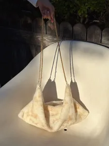 Herfst winter pluche luipaard crossbody tas met retro goudkleurige ketting casual stijl.