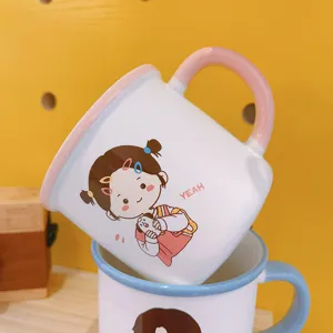 Cute cartoon ceramic mug with creative pink handle student couple breakfast water cup detail
