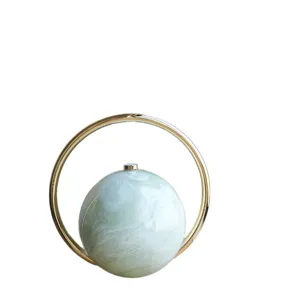 Elegante grüne Marmormuster Kugel Abendtasche mit luxuriösem goldenem runden Metallgriff.