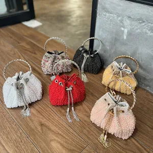 Bolso tipo cubo minimalista de perlas de estilo francés con cordón de diamantes