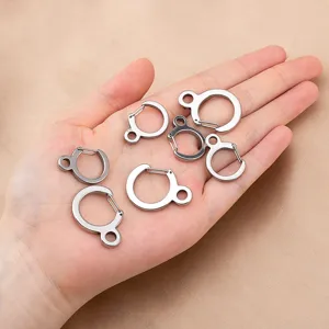 Stainless steel C-shaped spring keychain DIY craft jewelry accessory main display view.