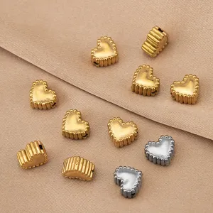 Perline a cuore in acciaio inossidabile, piccoli distanziatori per creazione di gioielli fai da te.