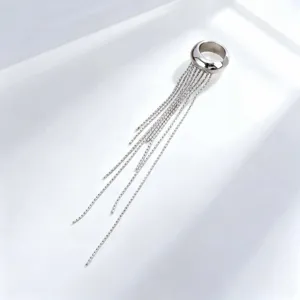 Silberne lange Quaste Ohrklemme minimalistischer Metall C-Ring Ohrclip Schmuck