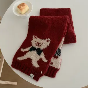 Cute bear jacquard knitted winter scarf for women, cozy thermal neck warmer aesthetic.