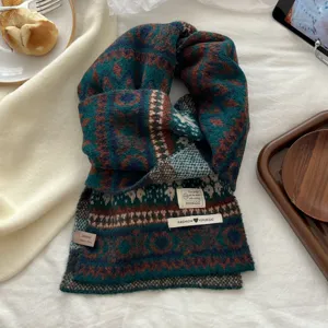 Winter warm Fair Isle knit scarf for women, vintage thick cozy patterned winter neck warmer.