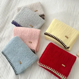 Suave bufanda de punto de invierno calida con color contraste para hombres y mujeres moda
