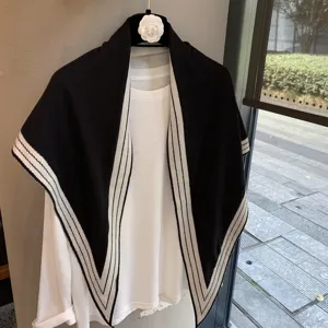 Bufanda chal triangular tejida negro blanco a rayas en capas invierno cálido elegante nuevo