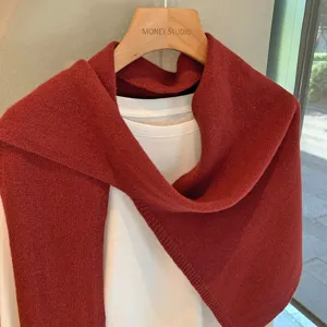 Bufanda manton de punto rojo elegante para mujer, capa poncho de invierno otono estilo.
