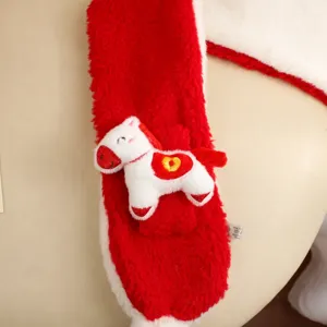 Echarpe d'hiver en peluche rouge pour enfants avec joli cheval, tour de cou chaud et doux.