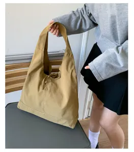 Casual khaki large capacity shoulder bag women daily commuting tote bag retro shopping bag