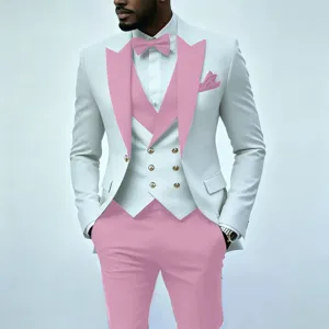 Herren dreiteiliger Slim Fit Anzug, weiße Jacke mit rosa Revers, Weste und Hose für Feste.