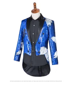 Chaqueta de esmoquin con lentejuelas azules para hombre mago de escenario disfraz formal detalle.