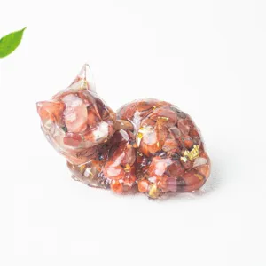 Handmade crystal chip resin cat figurine for desktop decoration, home and office decor.