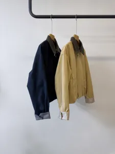 Giacca corta classica da donna con collo PU a contrasto e zip cappotto autunnale.