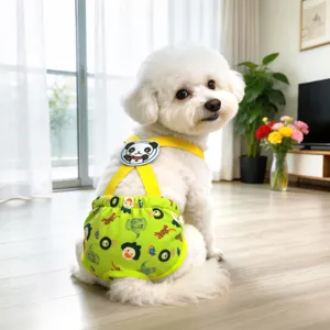 Calzones fisiológicos lavables para perros con parche de panda y tirantes amarillos para mascotas.
