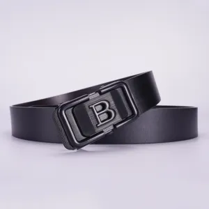 Cintura in pelle nera da uomo con fibbia metallica automatica lettera B casual.