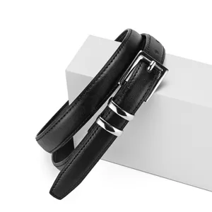 Ceinture femme en cuir noir classique avec boucle ardillon argentée pour style élégant