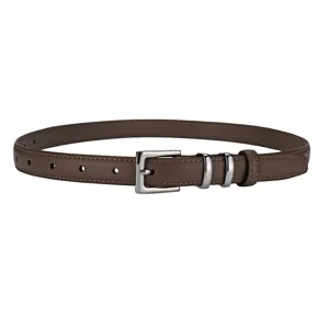 Ceinture en cuir véritable pour femme avec boucle ardillon argentée et doubles passants métal.