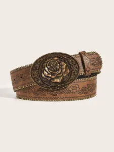 Detailopname van een vintage western bruine lederen riem met gedetailleerde rozen gesp.