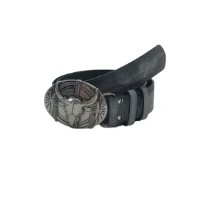 Western cowboy retro leather belt with bull skull metal buckle for women fashion accessories.