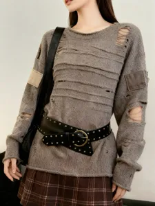 Ceinture large en cuir style punk avec rivets métalliques, accessoire tendance pour femmes.