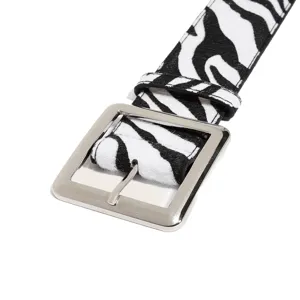 Cintura moda da donna con stampa zebrata e fibbia quadrata argentata accessorio jeans