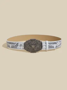 Retro western cowboy belt with bull skull buckle and vintage embossed pattern unisex.