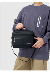 Herren Oxford Stoff Umhaengetasche mit mehreren Faechern und Griff, schwarze Freizeittasche.