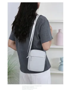 Lässige minimalistische Damen Umhängetasche, leichte kleine quadratische Handtasche.