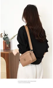 Damen Nylon Umhängetasche lässige kleine quadratische Schultertasche mit verstellbarem Gurt