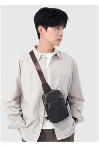 Multifunktionaler PU Leder Brusttasche für Herren, lässige Umhängetasche für Outdoor und Alltag.