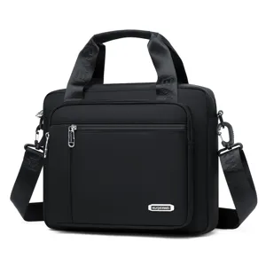 Schwarze Business Freizeit Umhängetasche für Herren mit Schultergurt und verschiedenen Taschen.
