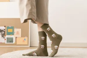 Chaussettes mi-mollet jacquard chien dessin animé mignon pour femmes, vert vintage décontracté.