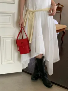 Petit sac bandoulière rouge pour femme, pochette téléphone légère en cuir PU pour le quotidien.