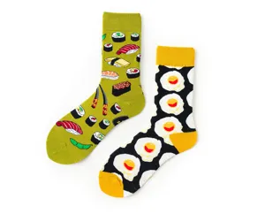 Kreative Mittelsocken mit Sushi und Spiegelei Print, trendiges Streetwear Design Baumwolle.