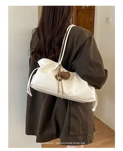 Slouchy vintage large capacity shoulder bag for women, casual soft PU leather crossbody bag.