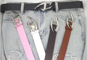 Set de cinturón de cuero para mujer con hebilla metálica elegante para vaqueros, varios colores.