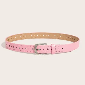 Cinturon de cuero rosa para mujer con recortes de corazon y hebilla de estrass vista principal.