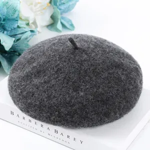 Dark grey wool beret hat for women, classic winter warm painter cap, stylish vintage headwear.