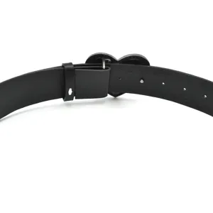 Black PU leather belt featuring a distinctive metal heart-shaped buckle for women.