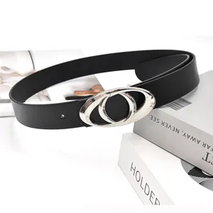 Trendy Y2K dameszwarte riem met unieke zilveren ovale gesp, perfect voor jeans en rokken.