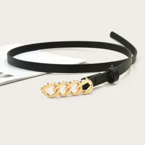 Zwarte smalle damescintuur met gouden kettinggesp, stijlvol accessoire voor jurken en jassen.