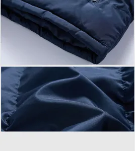 Detailansicht der warmen Herren Winter Steppweste, klassisches Design für kalte Tage.