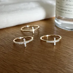 Ensemble de bagues croix en argent sterling S925 et zircone, bijoux tendance minimalistes.
