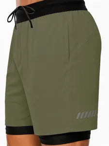 Men's two-in-one sports shorts running fitness quick-dry athletic shorts with elastic waistband.